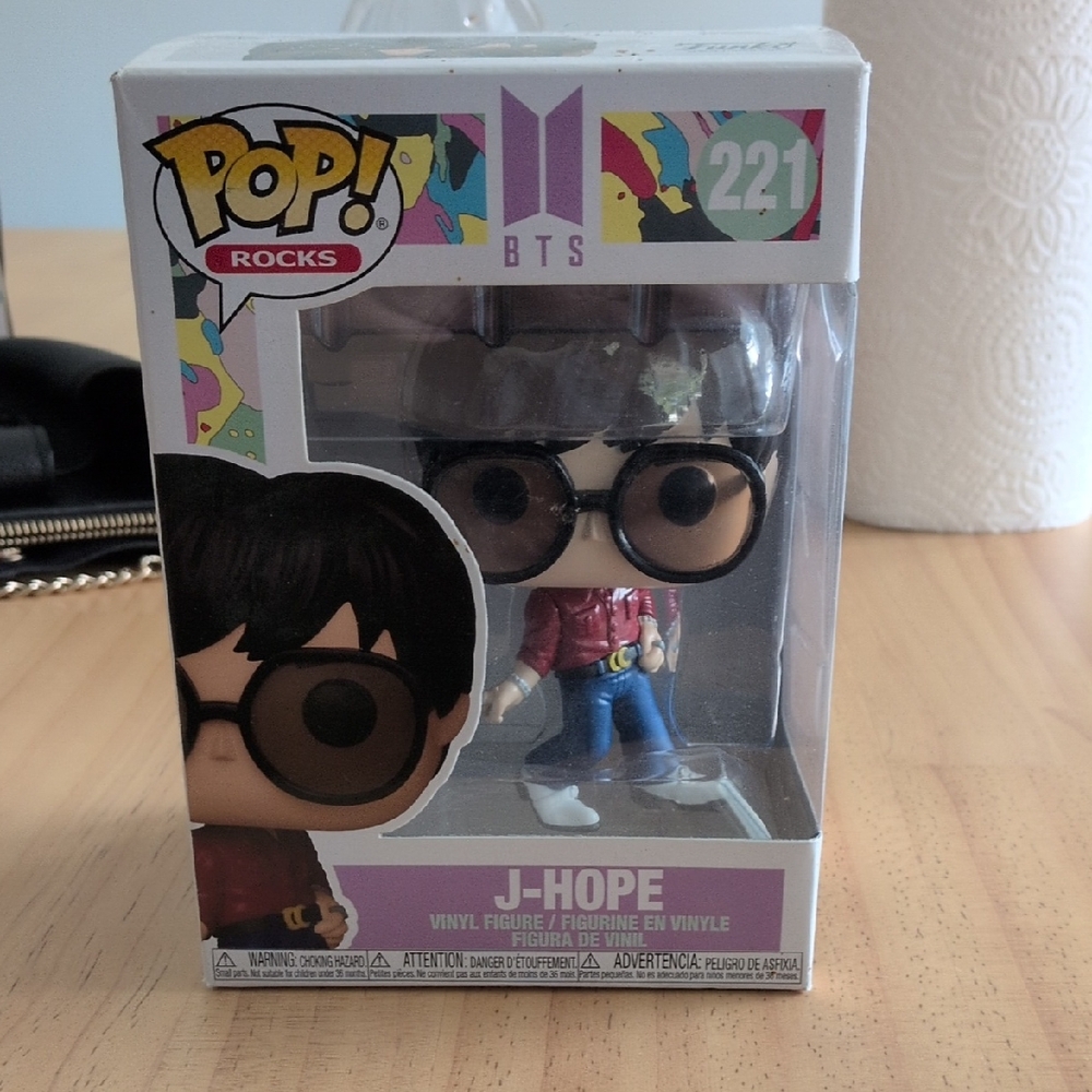 Funko Pop Dynamite J-Hope BTS